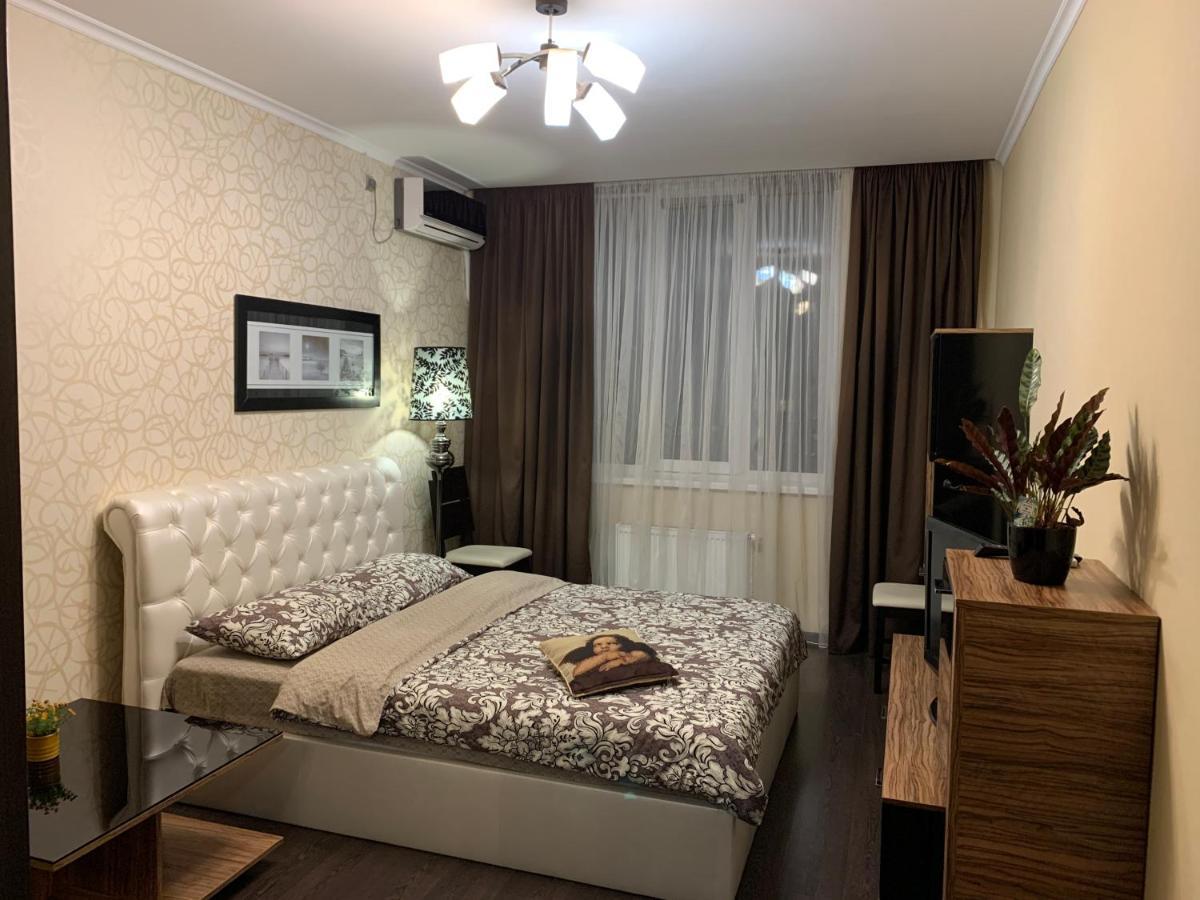 1-Ком Квартира На 18 Этаже Позняки Ул. Урловская 23-А Kiev Dış mekan fotoğraf